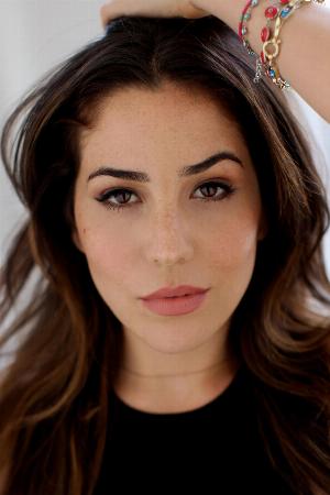 Audrey Esparza's Instagram, Twitter & Facebook on IDCrawl