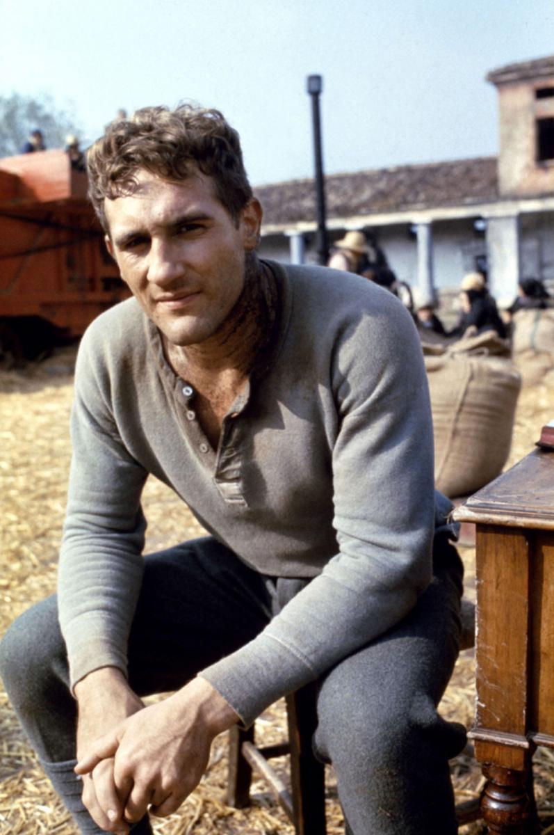 gerard depardieu joven