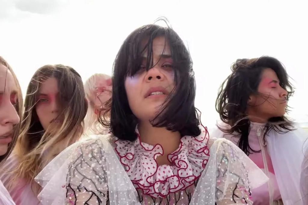Image gallery for Bat for Lashes The Hunger (Music Video) FilmAffinity