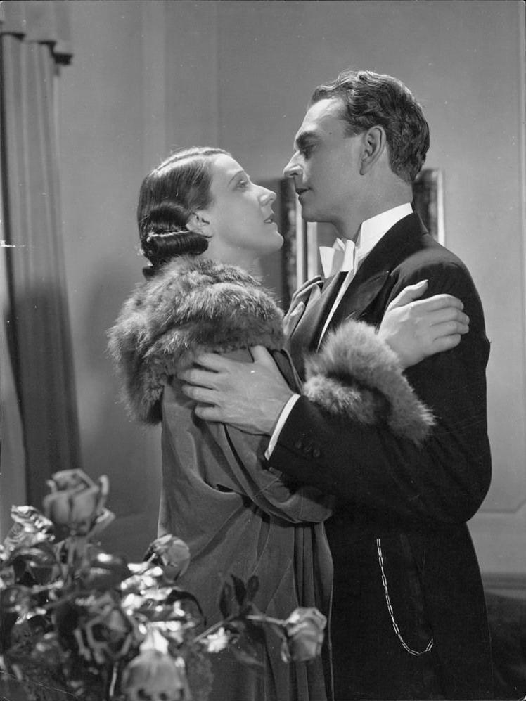 Image gallery for Black Roses FilmAffinity