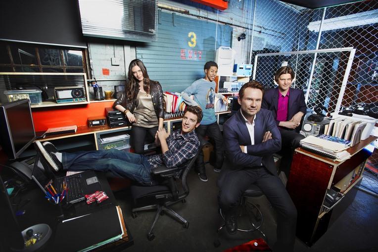 Image gallery for Breaking In (TV Series) FilmAffinity