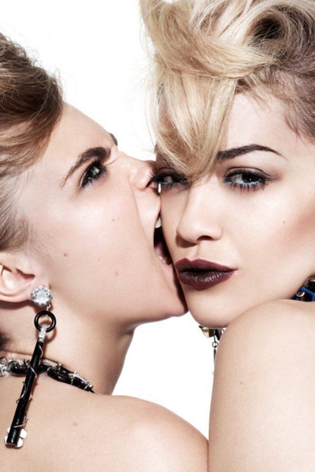 Sección Visual De Cara Delevingne Facemelt Vídeo Musical Filmaffinity