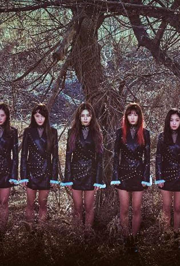 Image gallery for Dreamcatcher: Good Night (Music Video