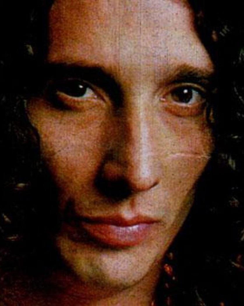 Sección visual de Fito Páez Tumbas de la gloria (Vídeo musical