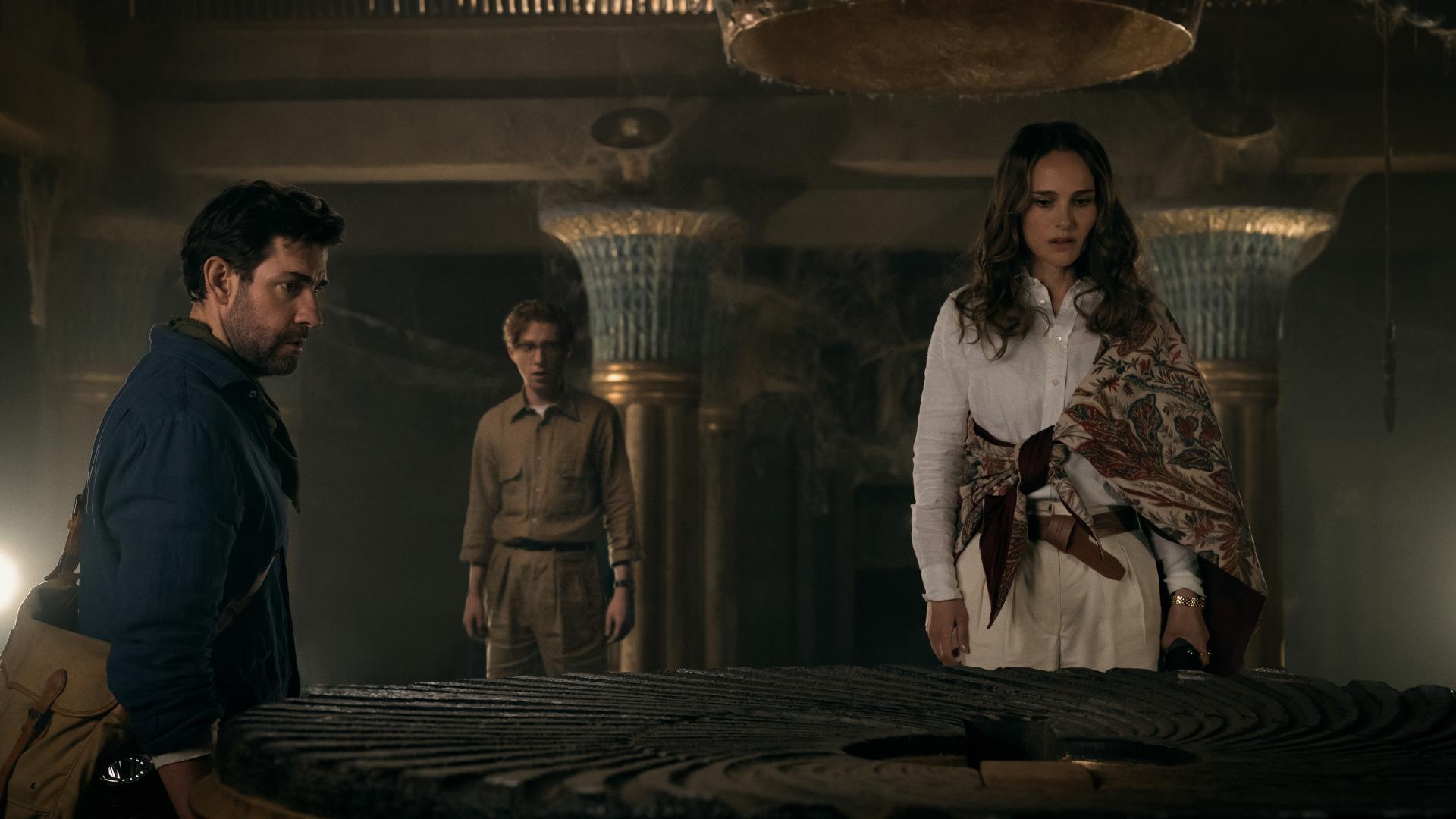 Fotograma de la película en el que aparecen tres de los protagonistas.