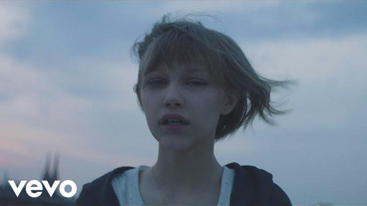 Image Gallery For Grace VanderWaal: Moonlight (Music Video) - FilmAffinity