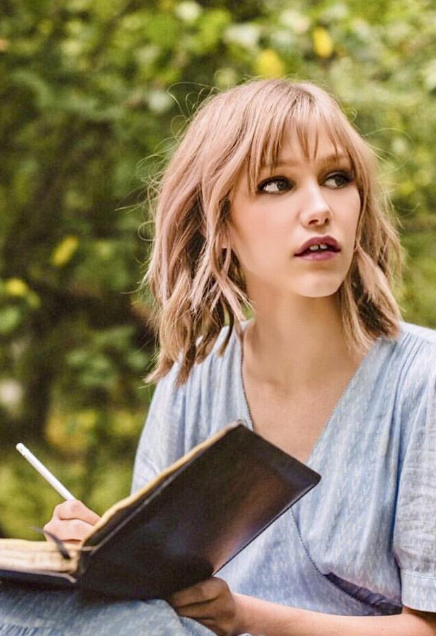 Sección Visual De Grace Vanderwaal So Much More Than This Vídeo Musical Filmaffinity 