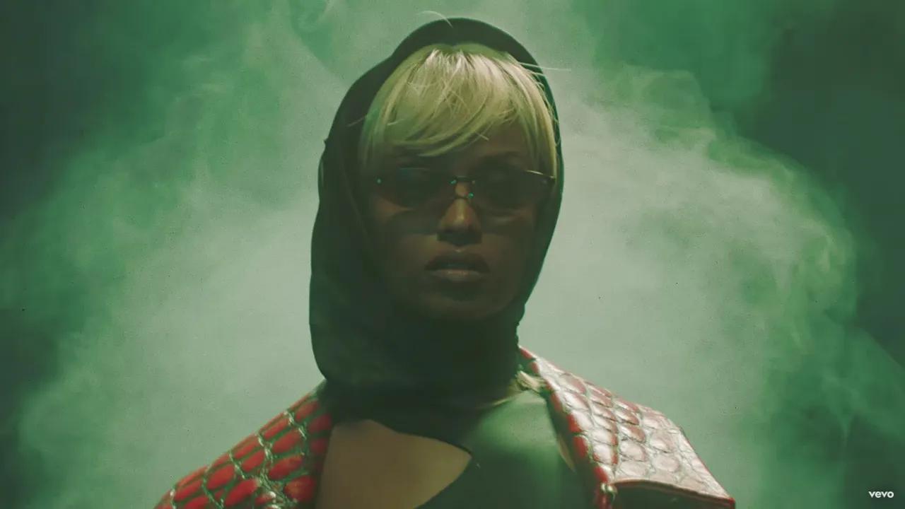 Sección visual de Kelela LMK (Vídeo musical) FilmAffinity