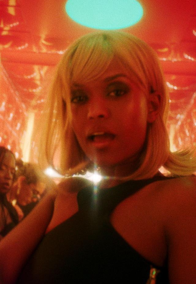 Sección visual de Kelela LMK (Vídeo musical) FilmAffinity