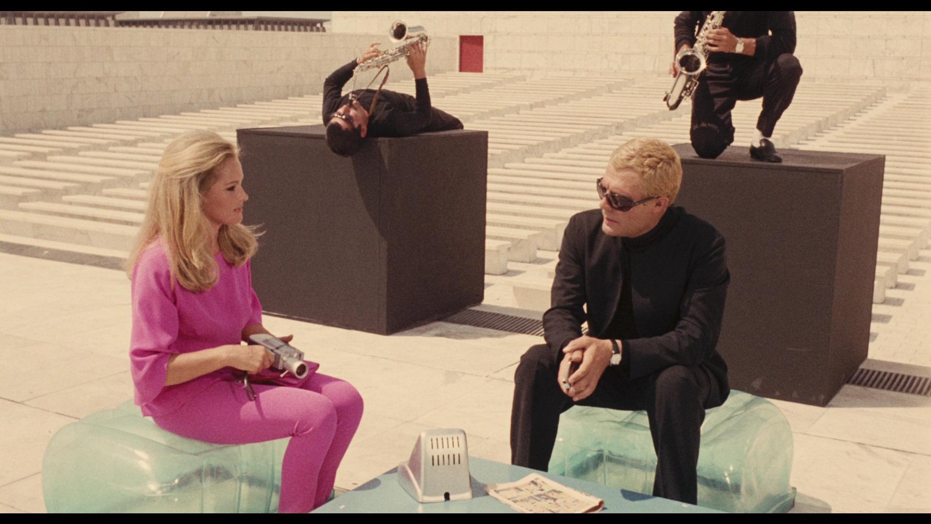 Sección visual de La décima víctima (La víctima número diez) FilmAffinity