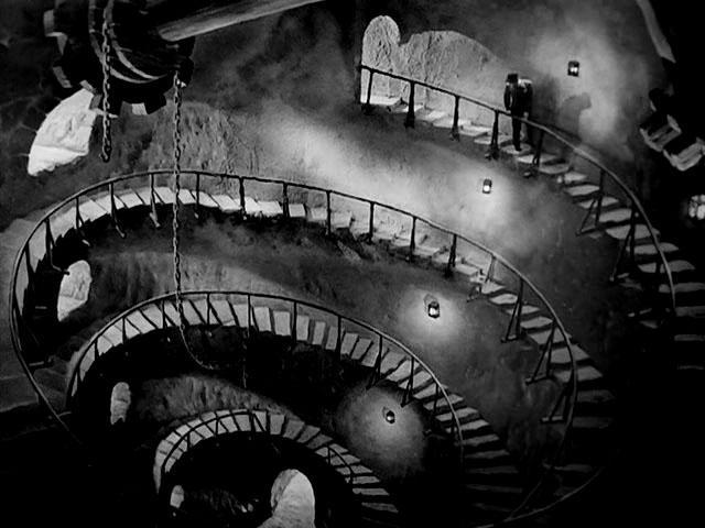 La torre de los siete jorobados (1944) - Filmaffinity