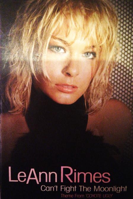 Sección visual de LeAnn Rimes: Can't Fight the Moonlight (Vídeo musical