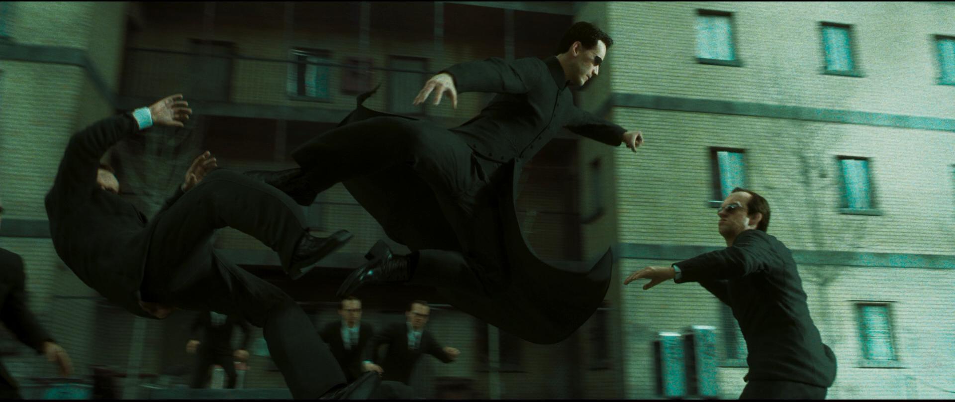 Нео против смита. Нео против агентов смитов. Нео матрица бой. Матрица нео против смита. Матрица перезагрузка 2003.