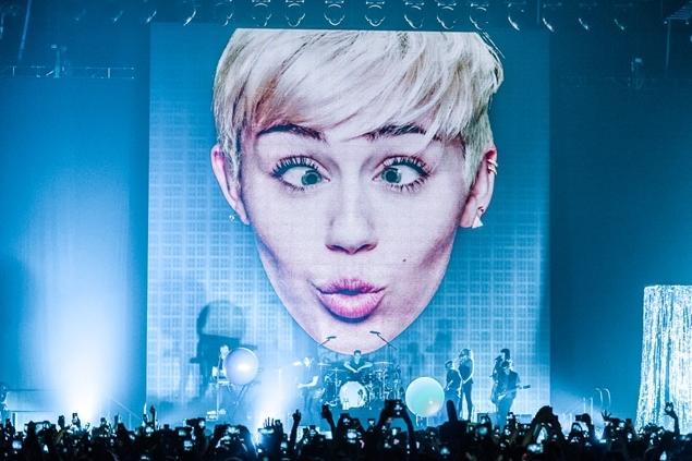 Image gallery for Miley Cyrus: Bangerz Tour - FilmAffinity