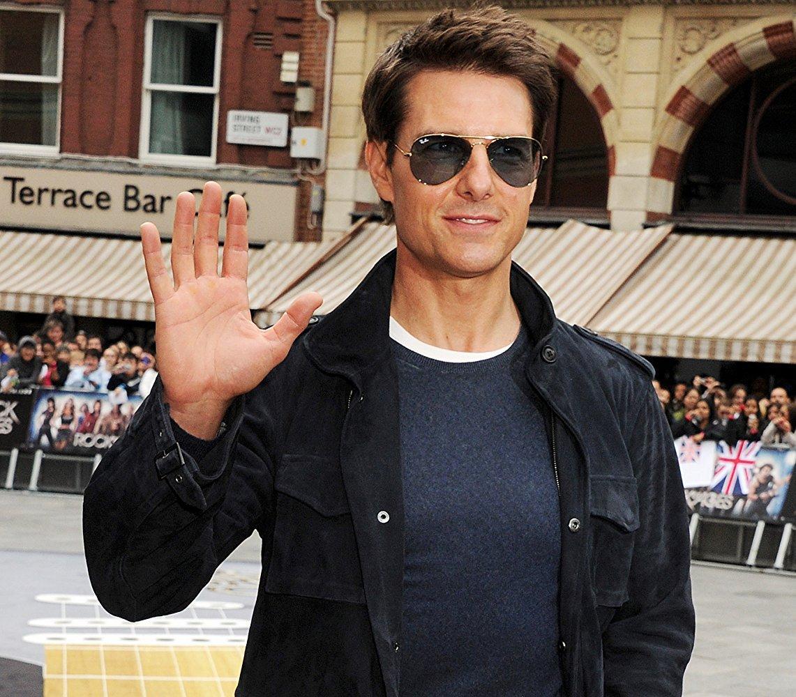 Том Круз рок. Кто озвучивает Тома Круза на русском. Tom Cruise Street London America.