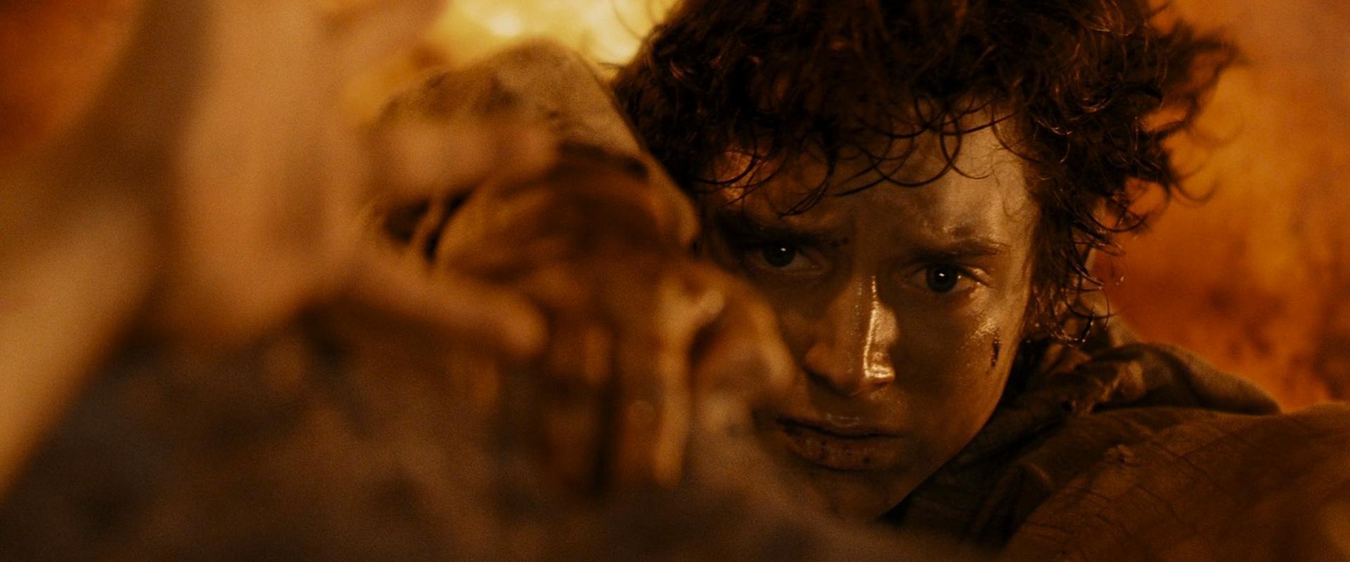 властелин колец возвращение короля фродо. фродо возвращение короля. фродо ородруин. сколько фродо шел до мордора. сколько фродо шел до мордора.