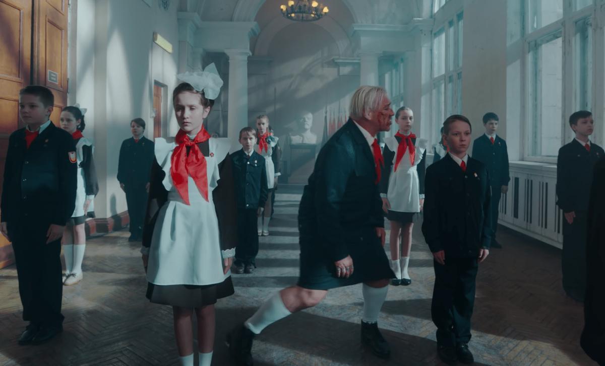 Sección visual de Till Lindemann Ich hasse Kinder (Vídeo musical
