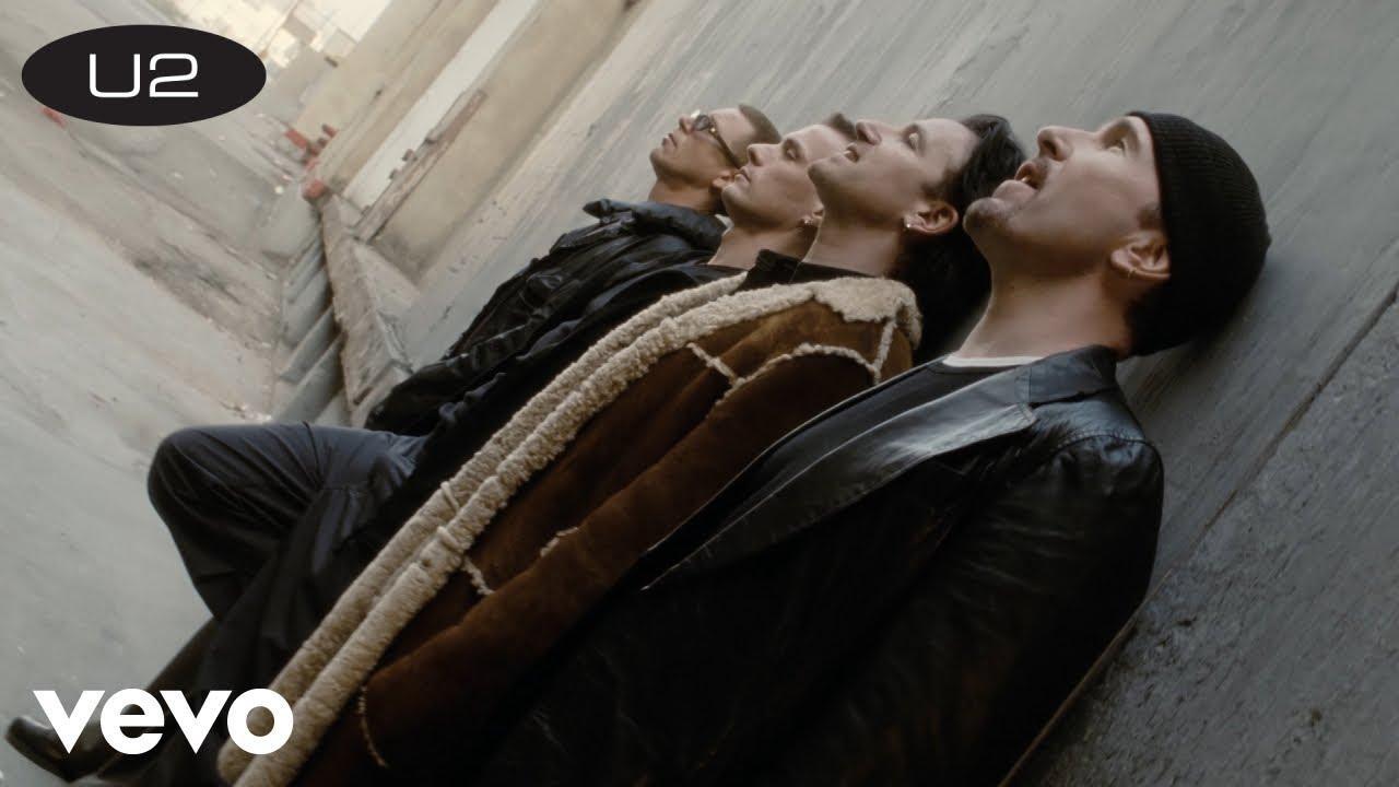 Sección visual de U2 Stuck in a Moment You Can't Get Out Of (Vídeo