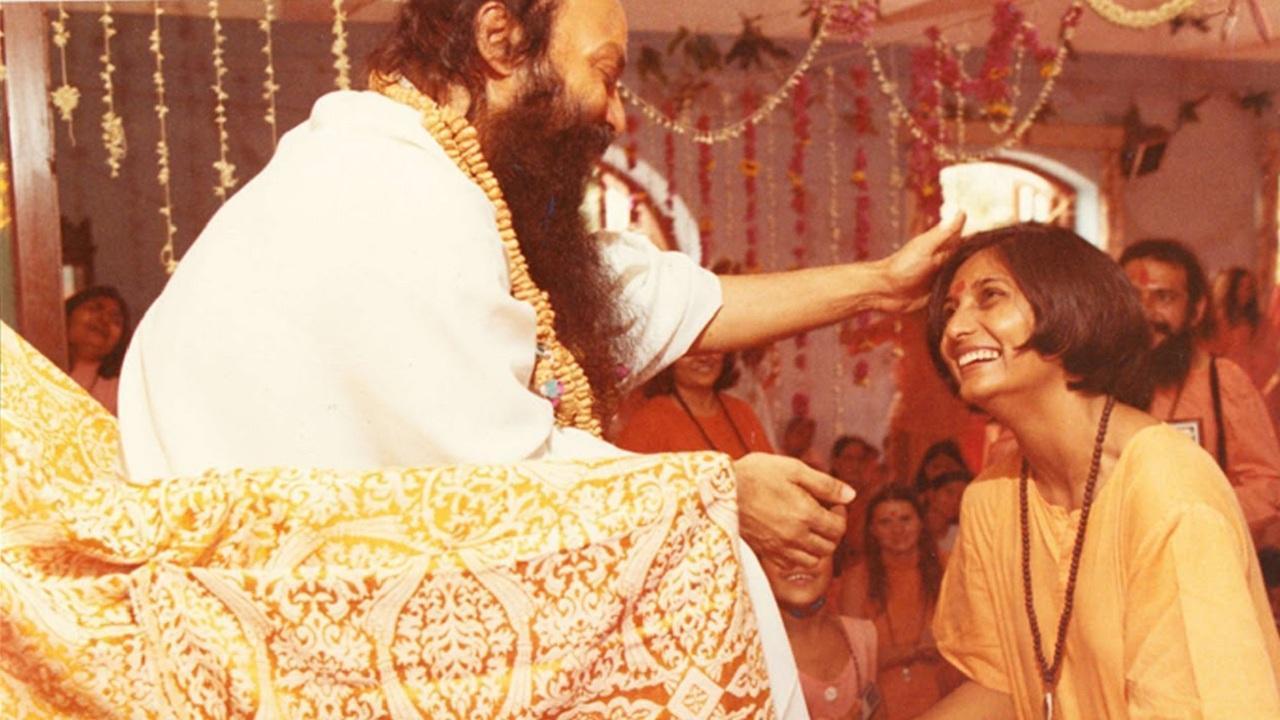 Image gallery for Wild Wild Country (TV Miniseries) - FilmAffinity