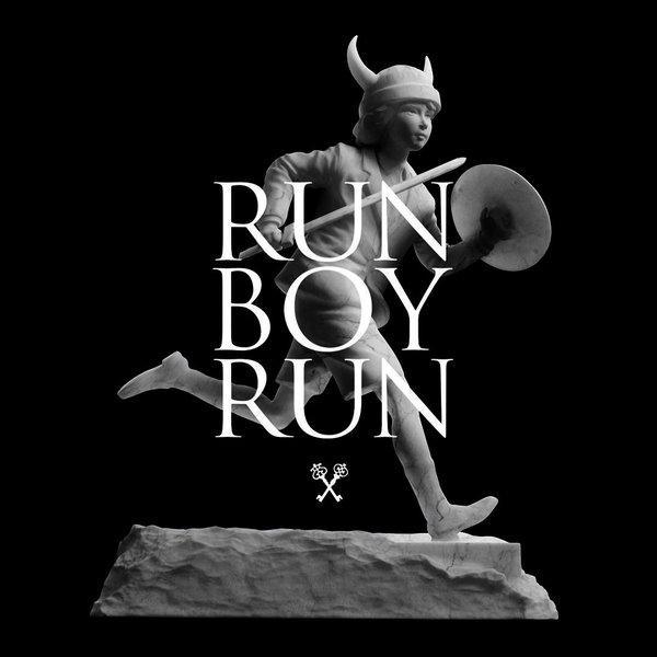 PORTADAS EN CADENA - Página 12 Woodkid_Run_Boy_Run_Vaideo_musical-191105087-large