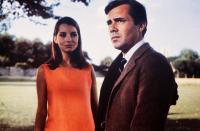 Jacqueline Sassard y Dirk Bogarde