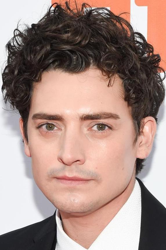 Aneurin Barnard