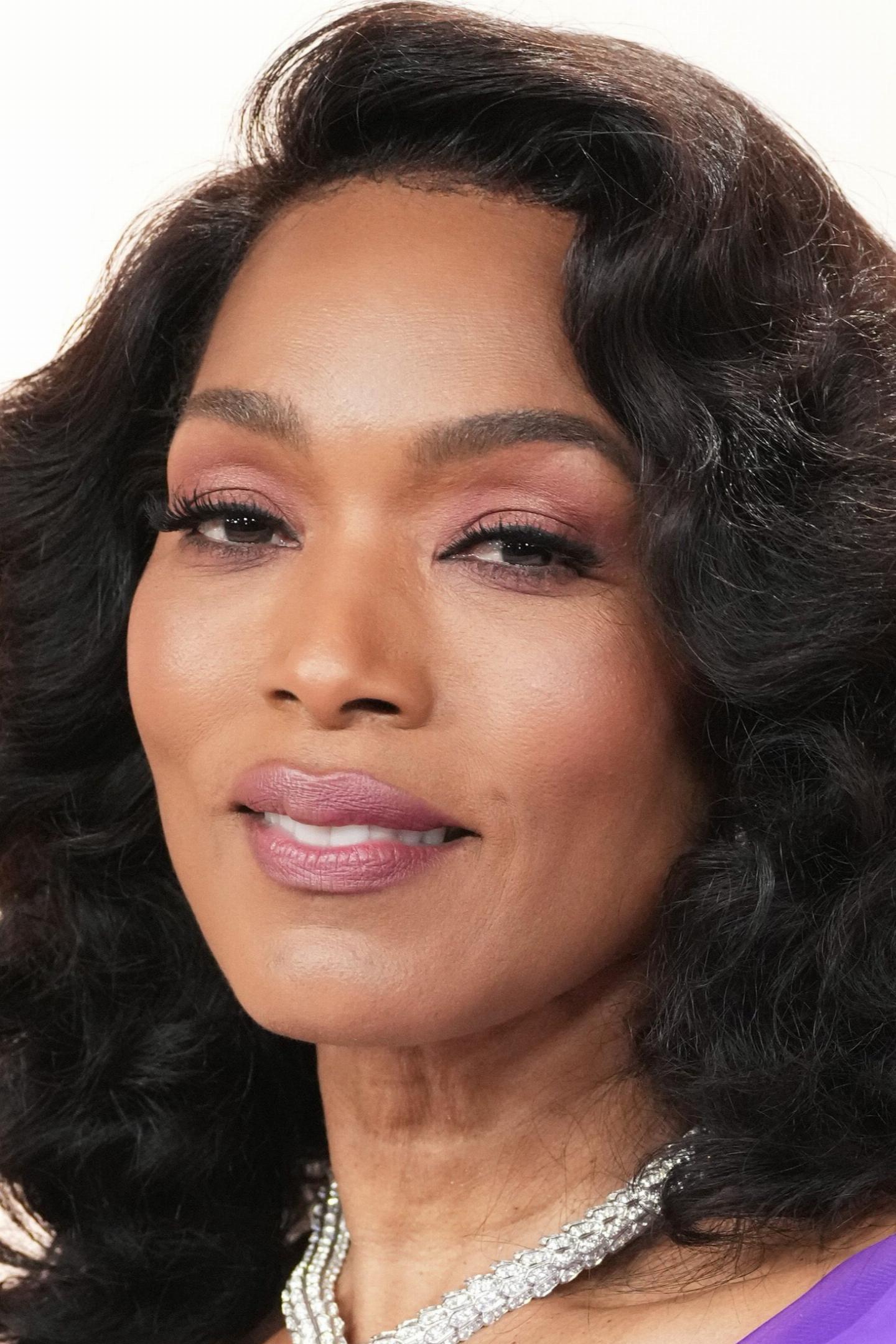 Angela Bassett