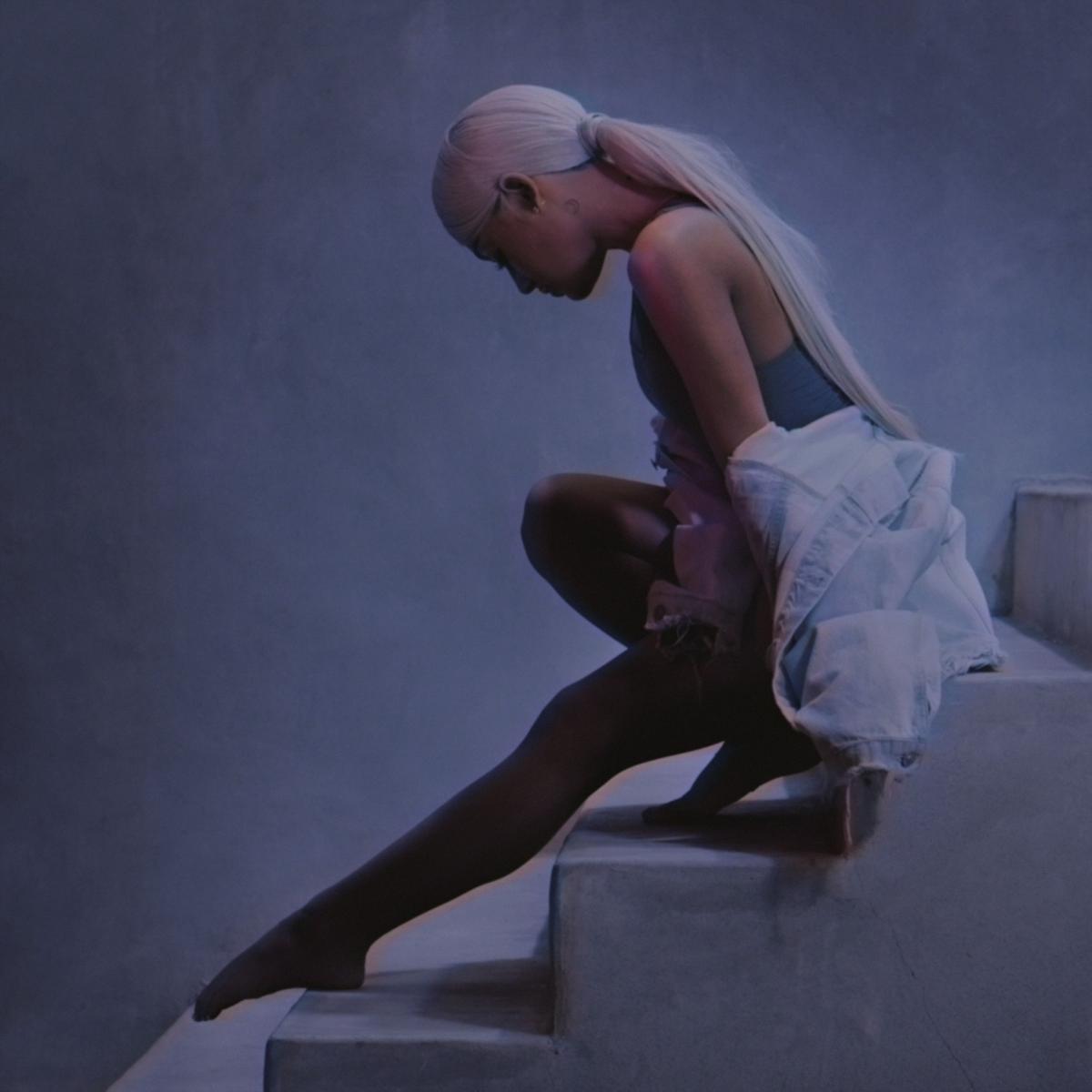 Sección Visual De Ariana Grande No Tears Left To Cry Vídeo Musical Filmaffinity 3404