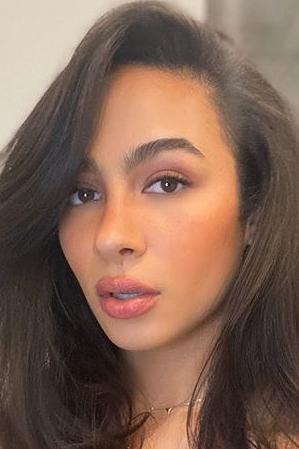 Aurora Perrineau
