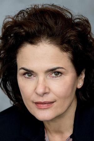 Barbara Auer
