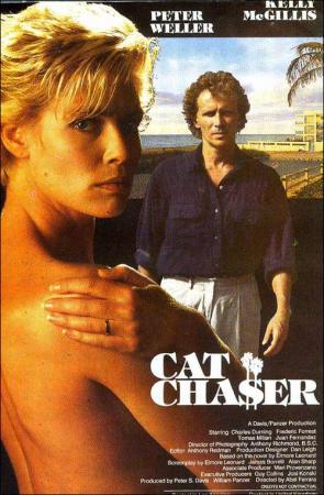 Kelly McGillis,Kelly Jo Minter in Cat Chaser (1990)