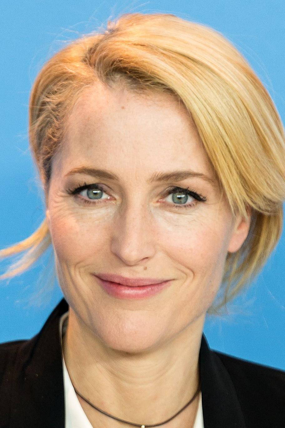 Gillian Anderson