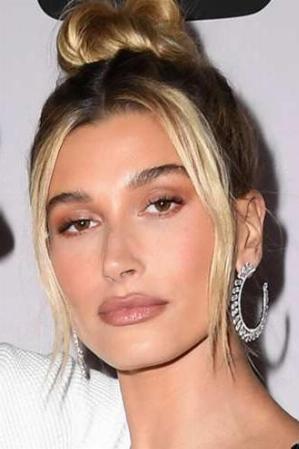 Hailey Bieber