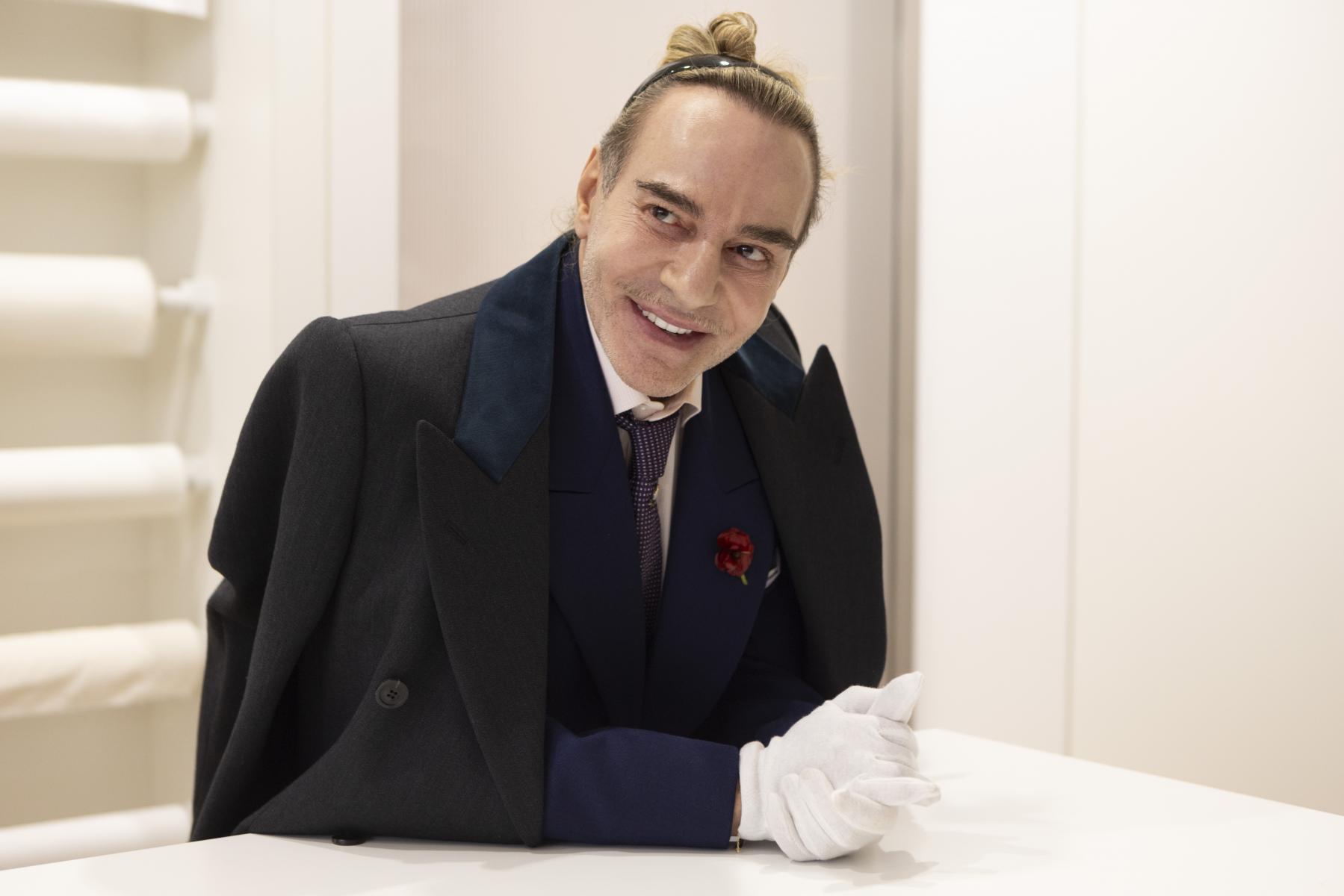 Image gallery for High & Low - John Galliano - FilmAffinity