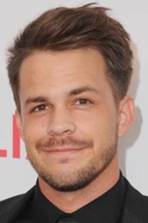Johnny Simmons