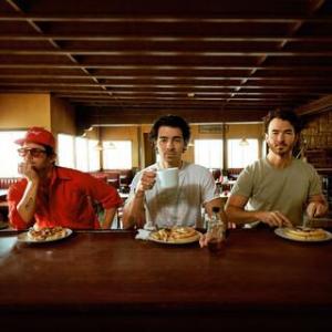 Jonas Brothers: Waffle House (Music Video)