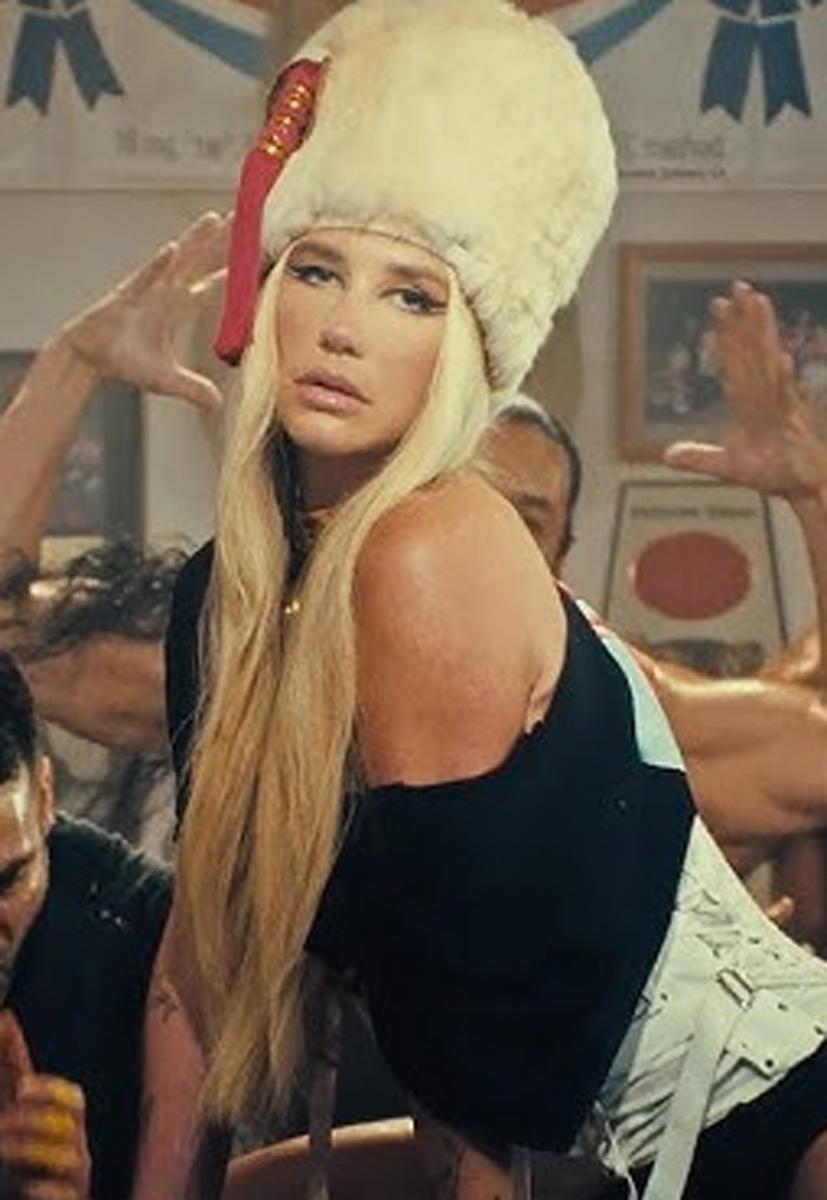 Ke$ha: Boy Crazy (Music Video)