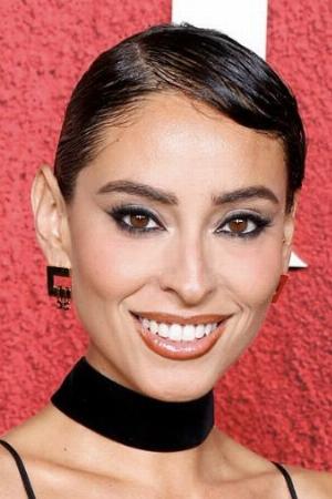 Kiara Gomez Glad Bak