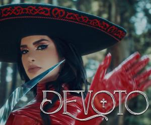 Kim Loaiza & Elvis De Yongol: Devoto (Music Video)