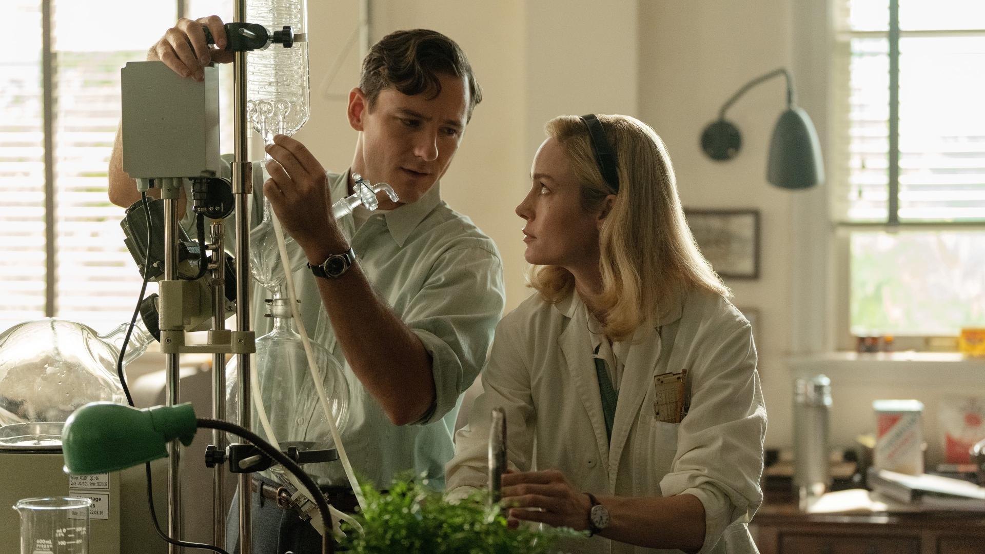 Brie Larson y Lewis Pullman el alma de Cocina con química. AppleTv +