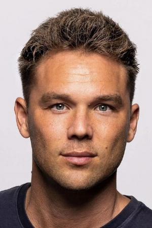 Lincoln Lewis