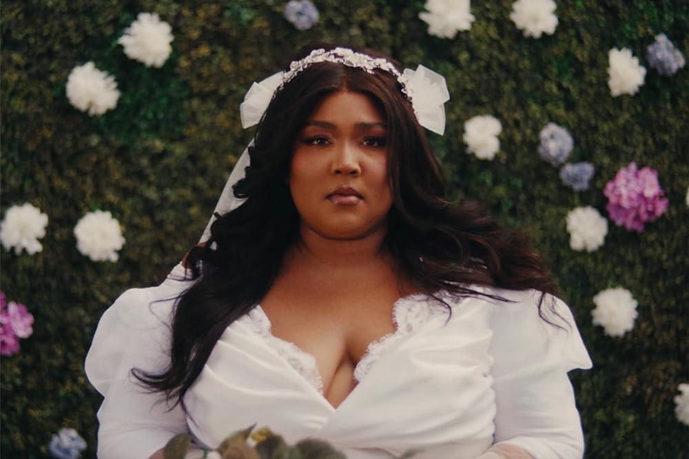 Sección visual de Lizzo: 2 Be Loved (Am I Ready) (Vídeo musical ...