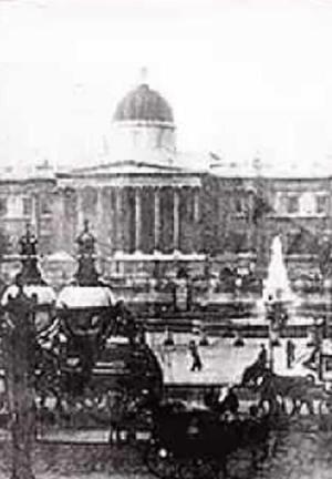 London's Trafalgar Square (C)