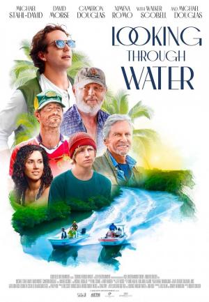 Mirando a través del agua 