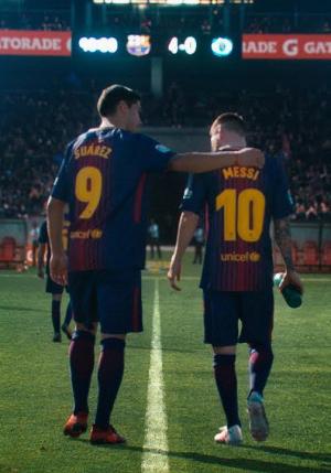 Messi & Luis Suárez: Everything Changes (C)