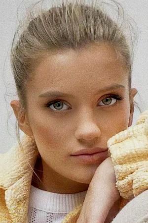 Mia Healey