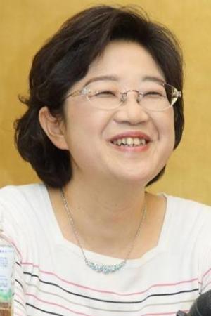 Nahoko Uehashi