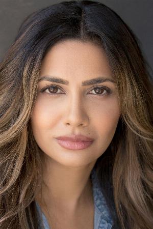 Nosheen Phoenix