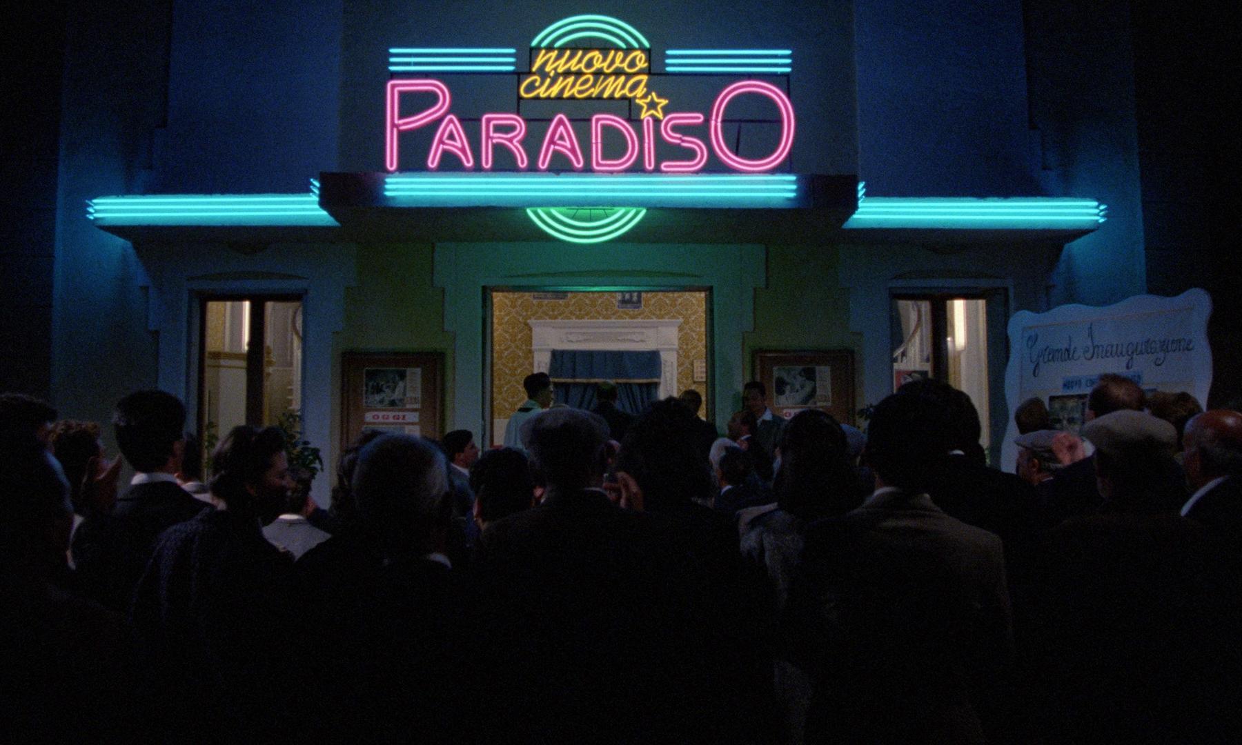 Nuovo Cinema Paradiso  - Stills