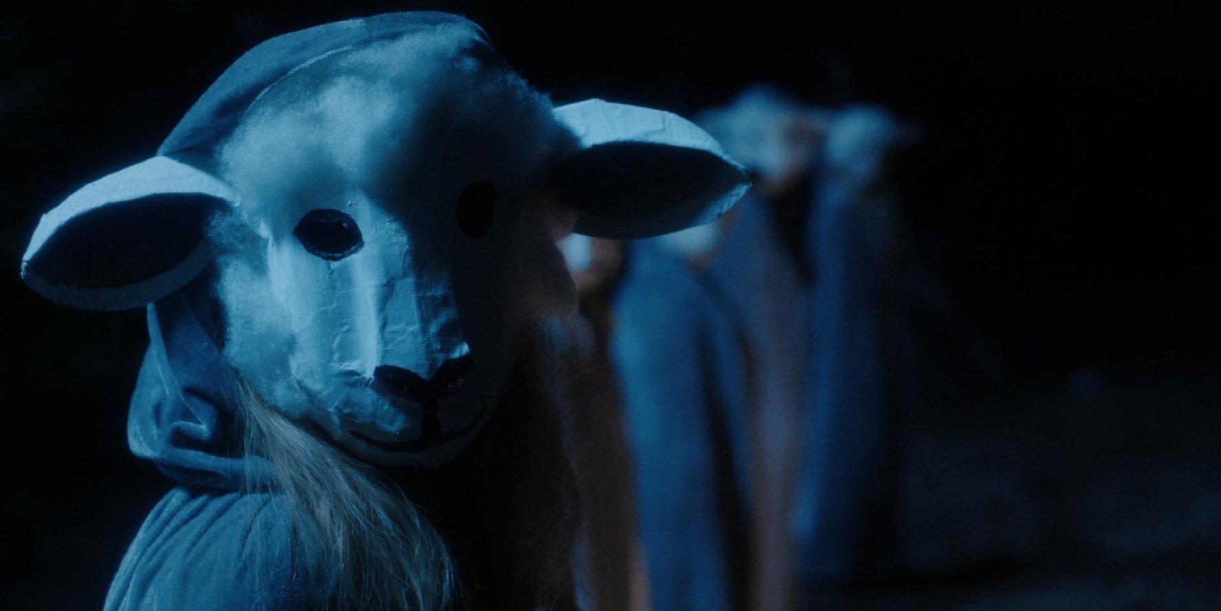 Image gallery for One of Us FilmAffinity